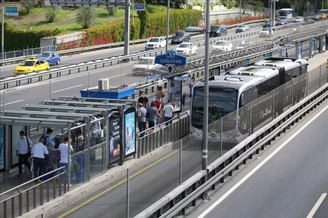 Milyonlarca çalışanın gözü bu haberde! Mesai saatleri kısalacak mı? Bakanlık harekete geçti! 4